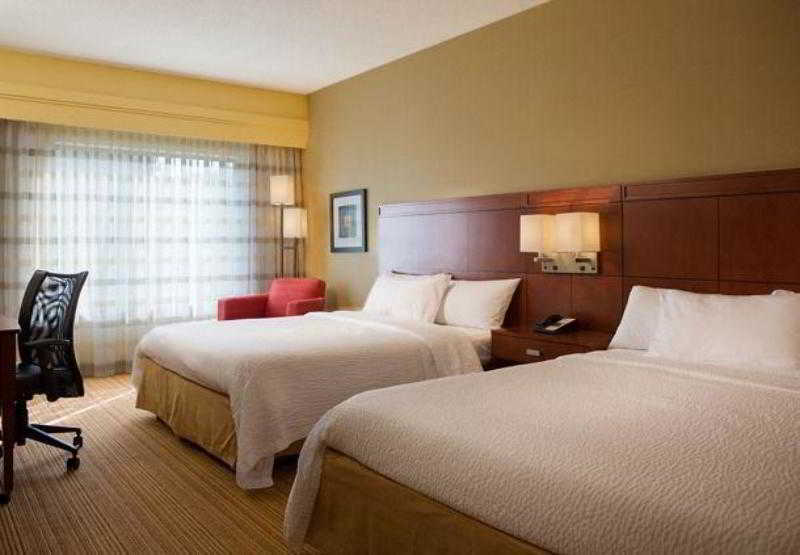 Courtyard By Marriott Boston Norwood/Canton Exterior photo